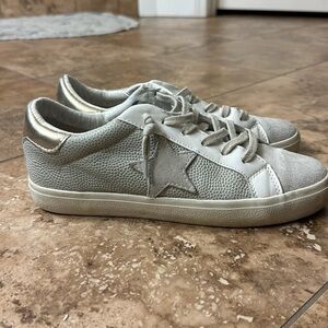Vintage Havana, stone color, size 7 1/2
